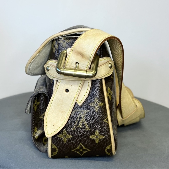 LOUIS VUITTON Monogram Hudson PM - Picture 2 of 5